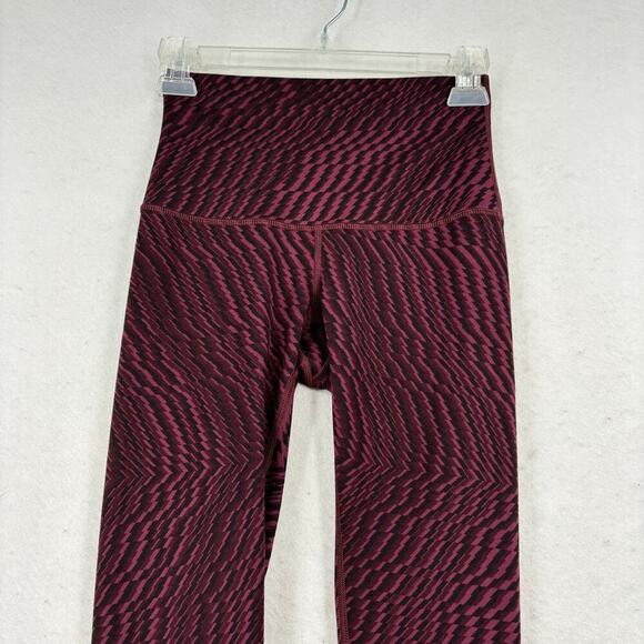 Lululemon Wunder Under High Rise Leggings Size 4 Purple Black Zig Zag Print - Picture 2 of 9